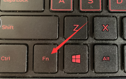Win10电脑键盘变成快捷键怎么办？